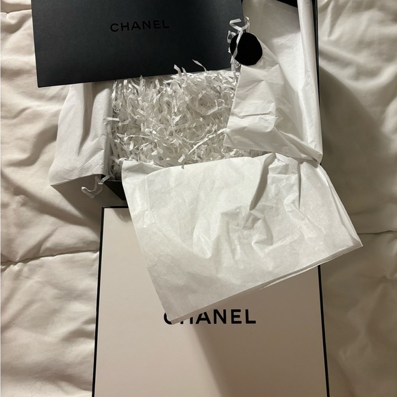 Authentic Chanel Box - Picture 3 of 4